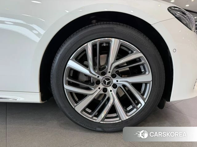 Mercedes-Benz E-Class W214 id 4427369 из Кореи 15