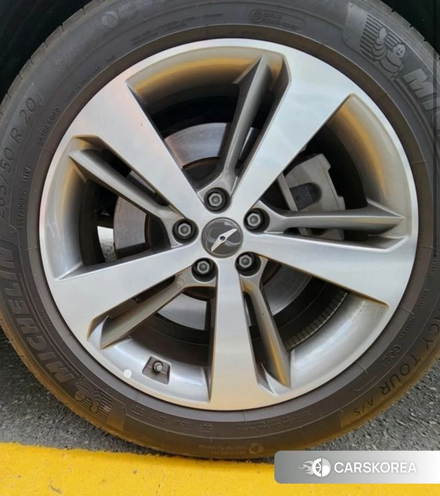 Genesis GV80 id 4705000 из Кореи 15