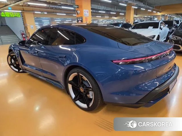 Porsche Taycan id 3751102 из Кореи 8