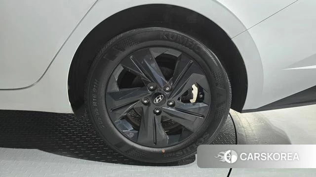 Hyundai Avante Hybrid (CN7) id 4428002 из Кореи 15