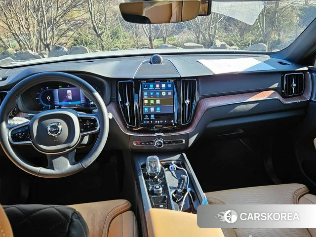 Volvo XC60 second Generation 2023 Белый из Кореи, фото 5