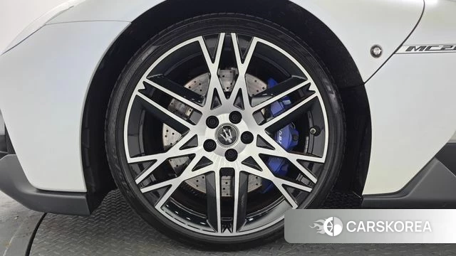 Maserati MC20 id 4635604 из Кореи 15