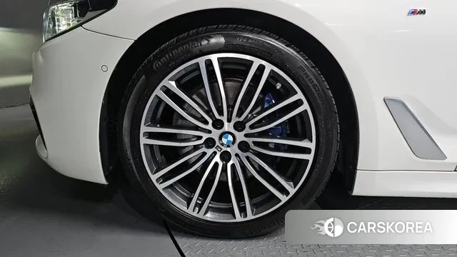 BMW 5 Series (G30) id 3439593 из Кореи 15