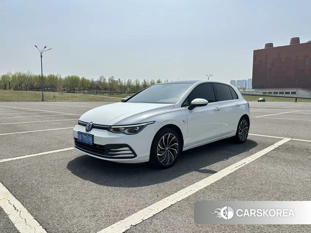 Volkswagen Golf 2022 Белый из Китая, фото 5
