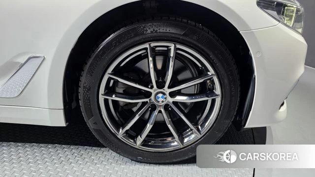 BMW 5 Series (G30) id 3873365 из Кореи 15