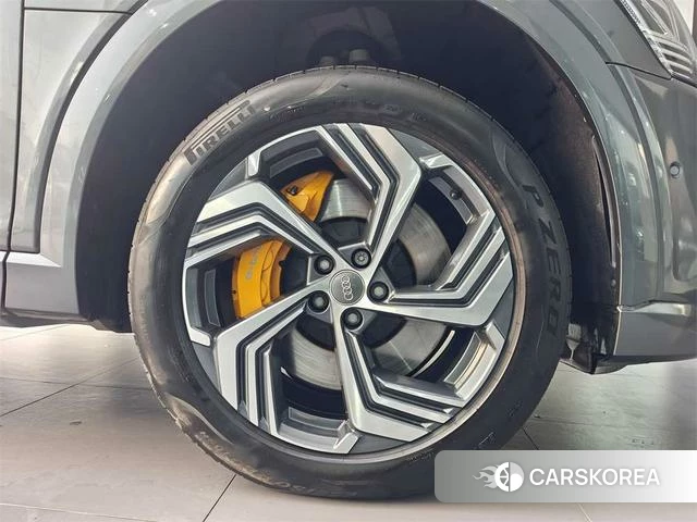 Audi e-tron id 4198842 из Китая 10