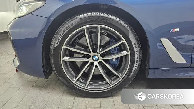 BMW 5 Series (G30) id 2890848 из Кореи 15