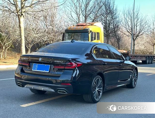 BMW 5 series 2023 Черный из Китая, фото 5