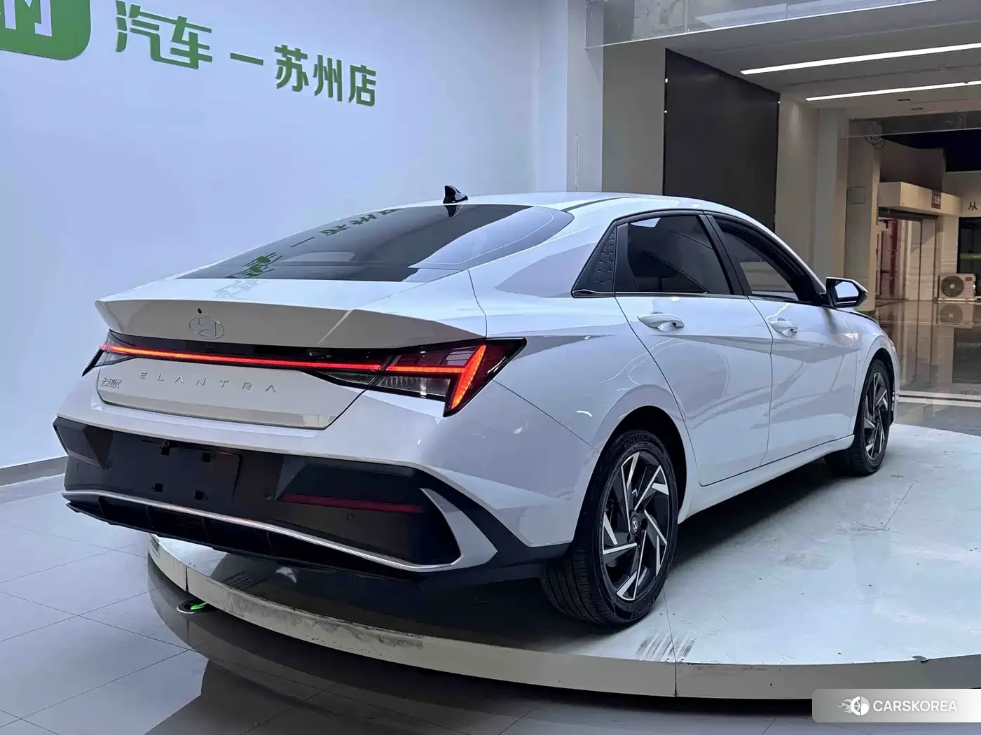 Hyundai Elantra id 4548128 из Китая 16