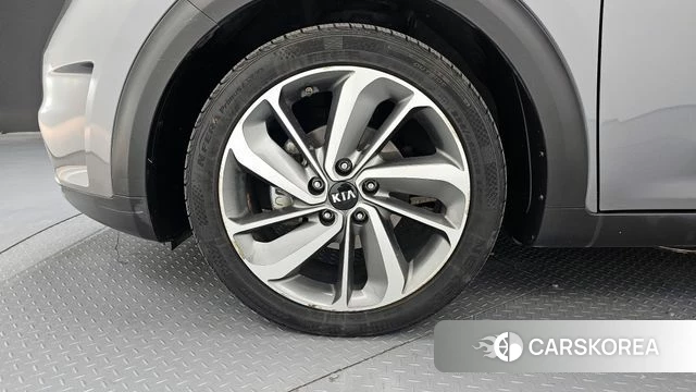 Kia Niro id 3821160 из Кореи 15