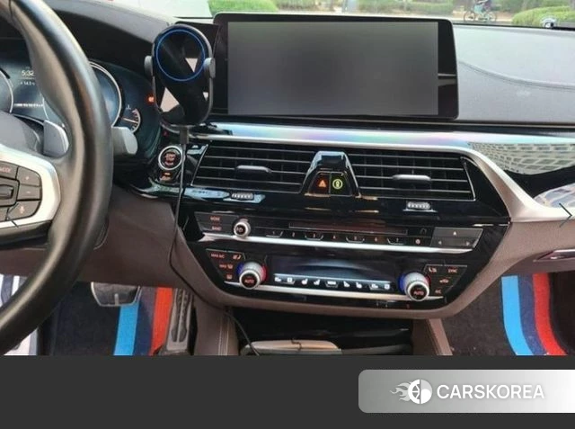 BMW 5 Series (G30) 2018 Белый из Кореи, фото 5