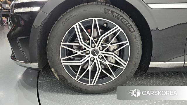 Genesis G90 (RS4) id 4500844 из Кореи 31