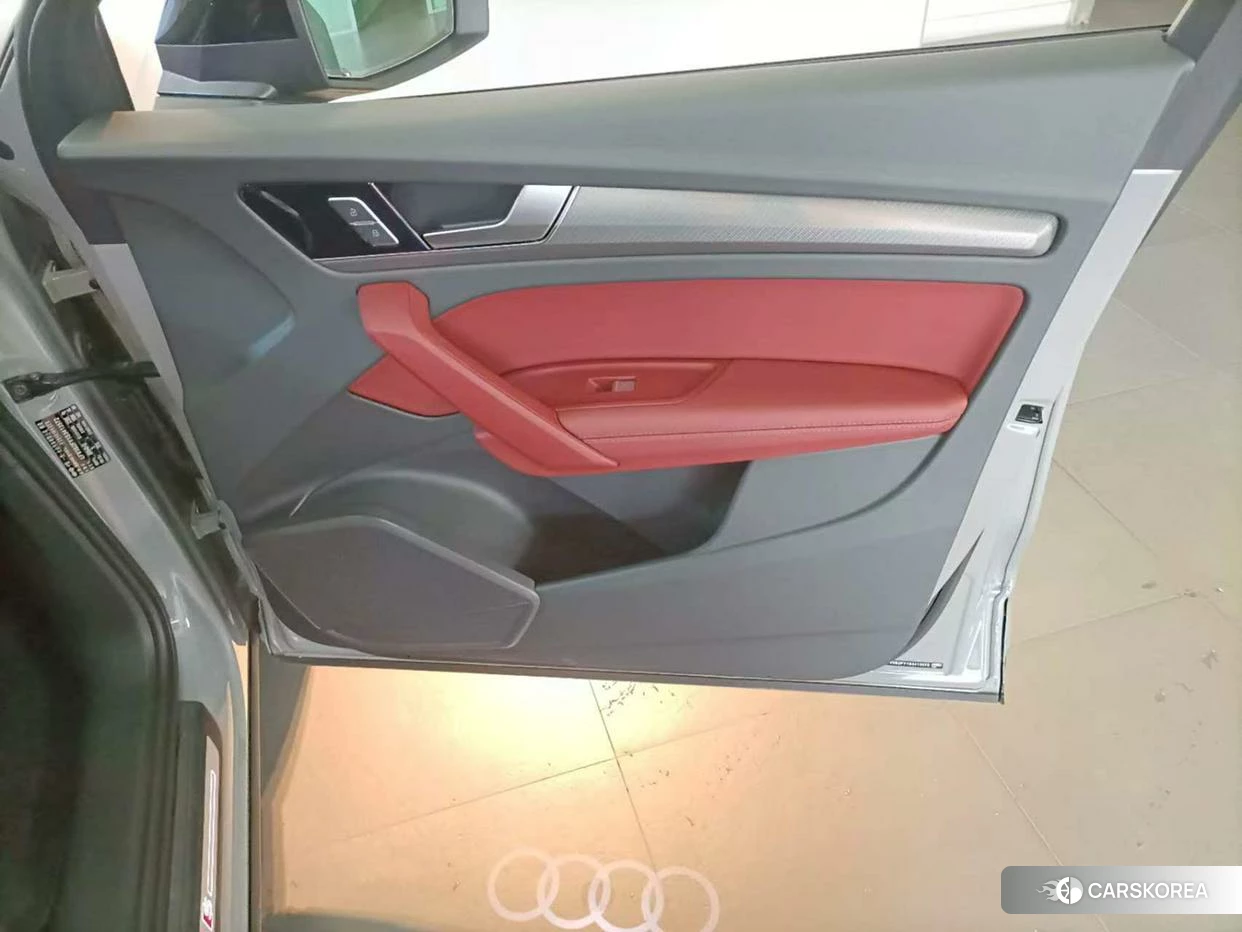 Audi Q5L id 4440950 из Китая 11