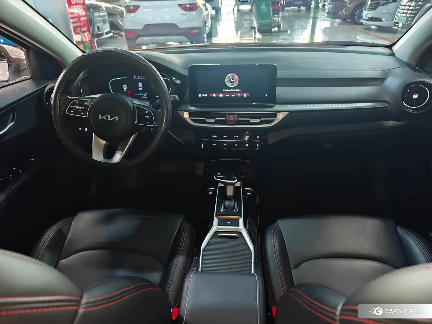 Kia K3 2023 Белый из Китая, фото 5
