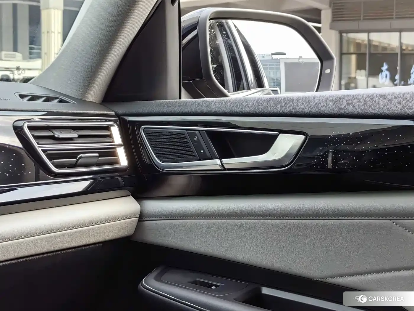 Volkswagen Touareg id 4629008 из Китая 11