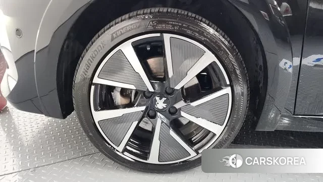 Peugeot e-208 second Generation id 3478032 из Кореи 15