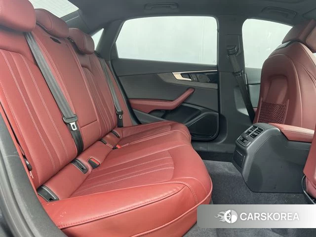 Audi A4L 2023 Темно-серый из Китая, фото 5