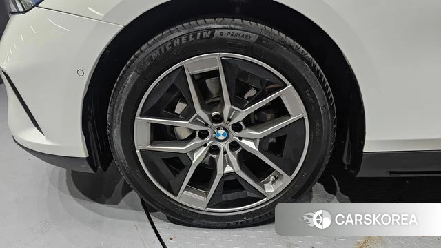 BMW 5 Series (G60) id 4584599 из Кореи 27