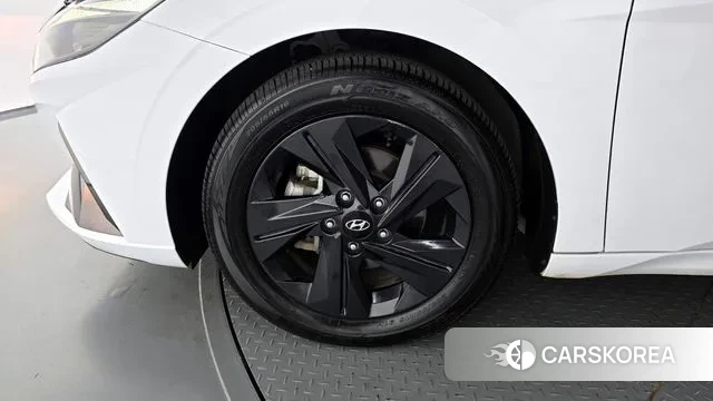 Hyundai Avante Hybrid (CN7) id 3267990 из Кореи 15