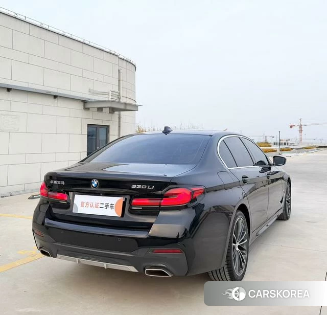 BMW 5 series 2021 Черный из Китая, фото 5