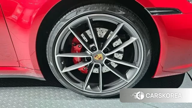 Porsche 911(992) id 3540390 из Кореи 15