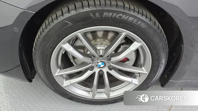 BMW 5 Series (G30) id 3033775 из Кореи 15