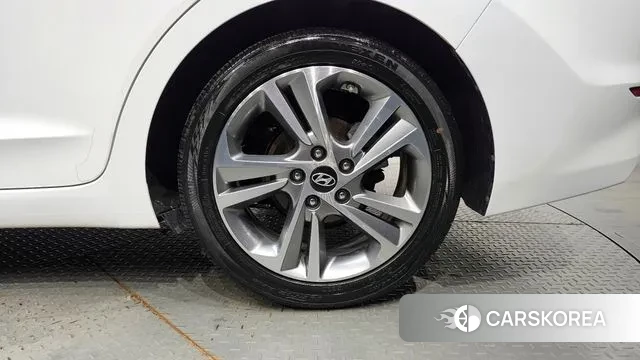 Hyundai Avante AD id 2903054 из Кореи 15