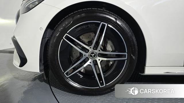 Mercedes-Benz E-Class W214 id 4301942 из Кореи 28