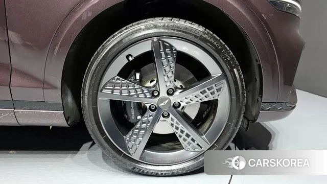 Genesis GV70 id 3432788 из Кореи 15