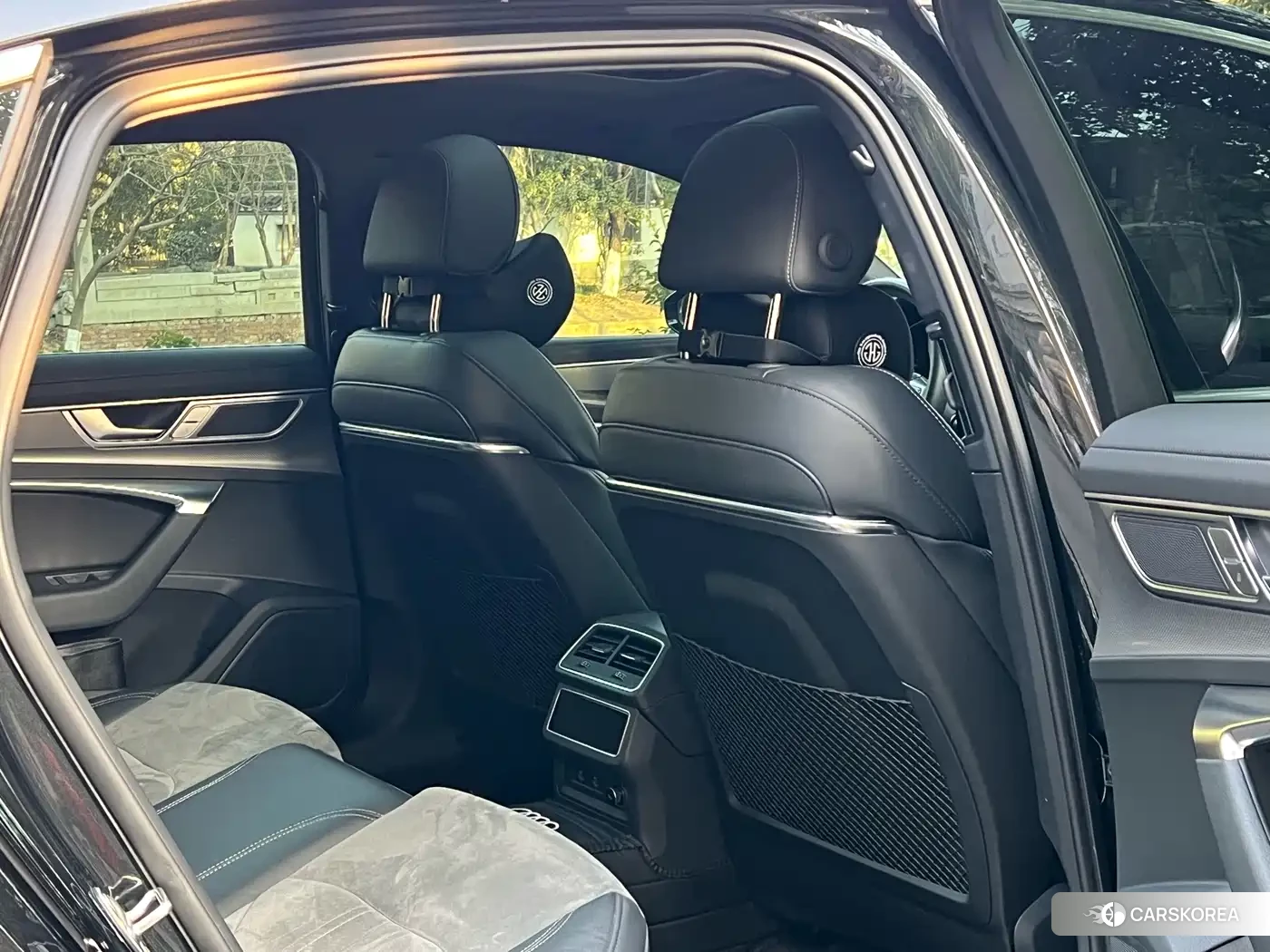 Audi A6L id 4545721 из Китая 19