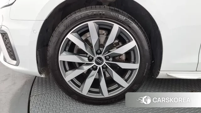 Audi A4 (B9) id 3467824 из Кореи 15