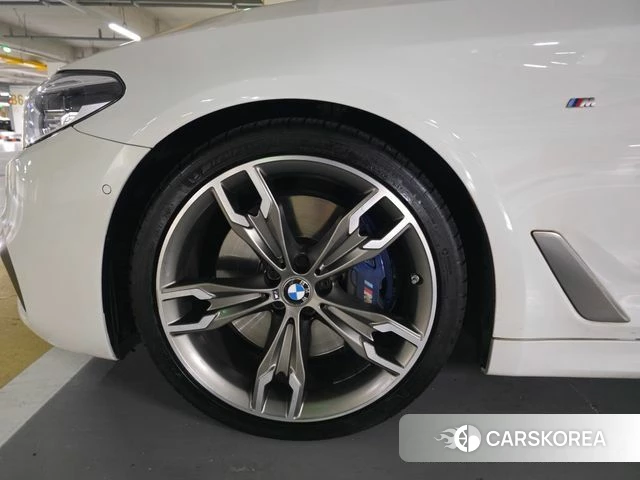 BMW 5 Series (G30) 2019 Белый из Кореи, фото 6