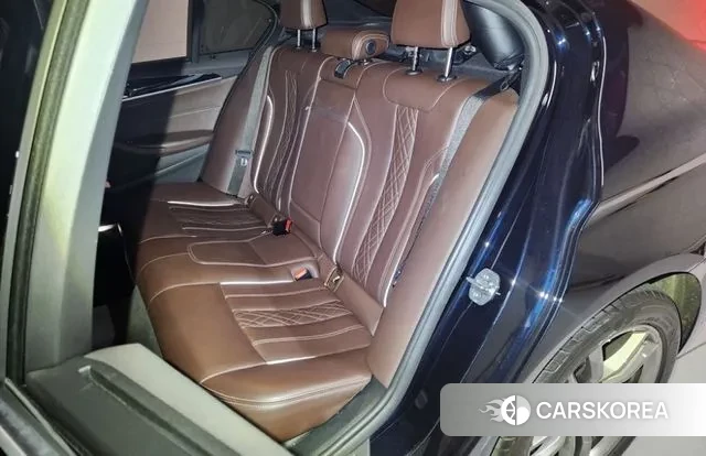 BMW 5 Series (G30) 2018 Черный из Кореи, фото 5