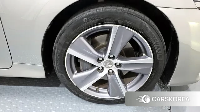 Lexus New GS300 id 3330592 из Кореи 15