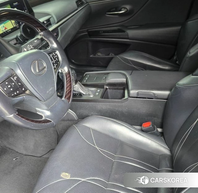 Lexus ES300h 7th generation 2019 Черный из Кореи, фото 5