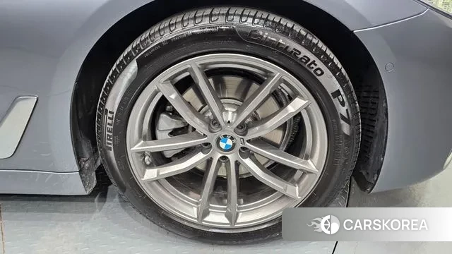 BMW 5 Series (G30) id 3449190 из Кореи 15