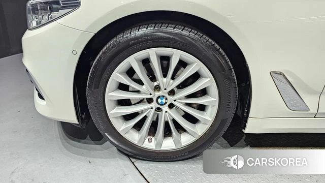 BMW 5 Series (G30) id 4390128 из Кореи 15