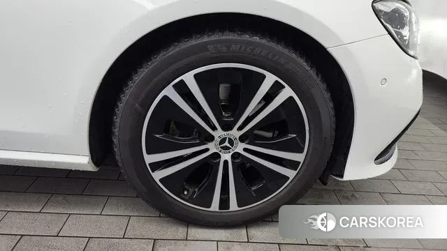 Mercedes-Benz E-Class W213 id 2940379 из Кореи 15