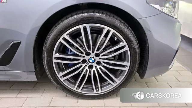 BMW 5 Series (G30) id 3747865 из Кореи 15