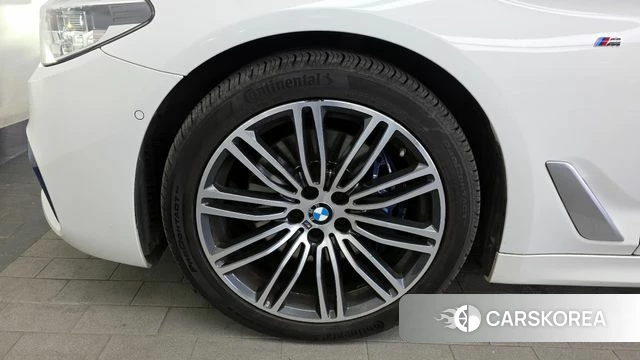 BMW 5 Series (G30) id 3924215 из Кореи 15