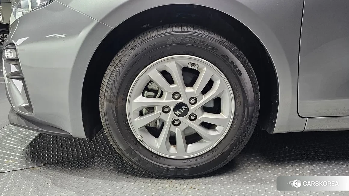 Kia Come New K3 id 1654978 из Кореи 15