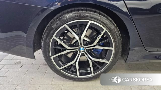 BMW 5 Series (G30) id 4280929 из Кореи 28