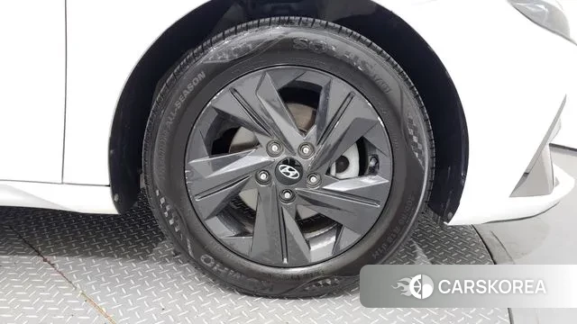 Hyundai Avante (CN7) id 3017199 из Кореи 15