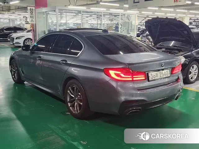 BMW 5 Series (G30) id 3408241 из Кореи 15