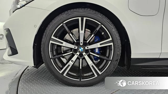 BMW 5 Series (G60) id 4752604 из Кореи 29