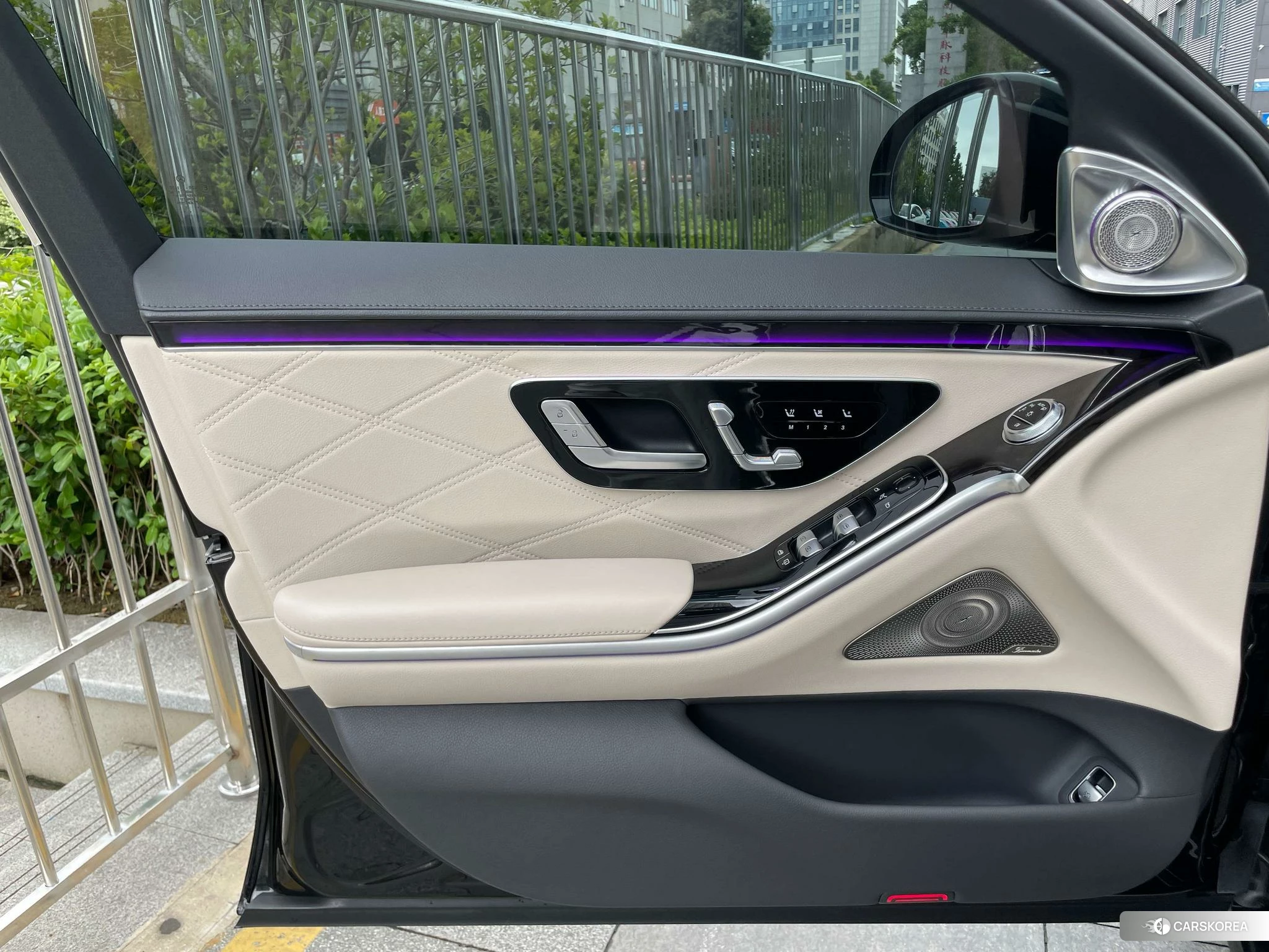 Mercedes-Benz Maybach S-class id 4498479 из Китая 19