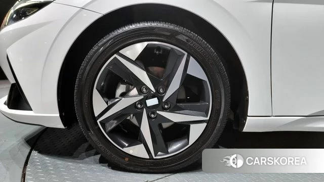 Hyundai Avante Hybrid (CN7) id 3787066 из Кореи 15