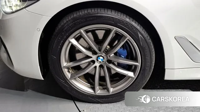 BMW 5 Series (G30) id 3391769 из Кореи 15