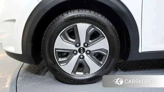 Kia Niro id 3275686 из Кореи 15