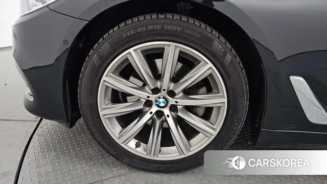 BMW 5 Series (G30) id 3772795 из Кореи 15